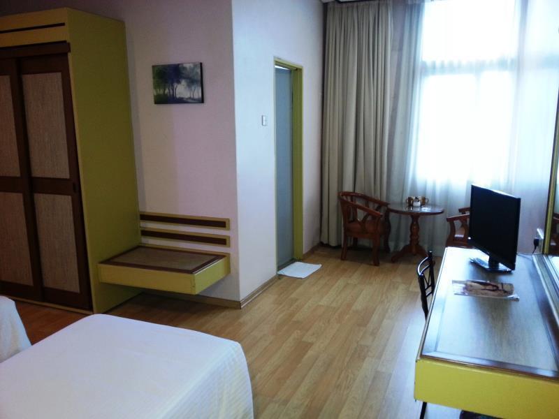 Oyo 232 The Suraya Hotel Kuantan Extérieur photo