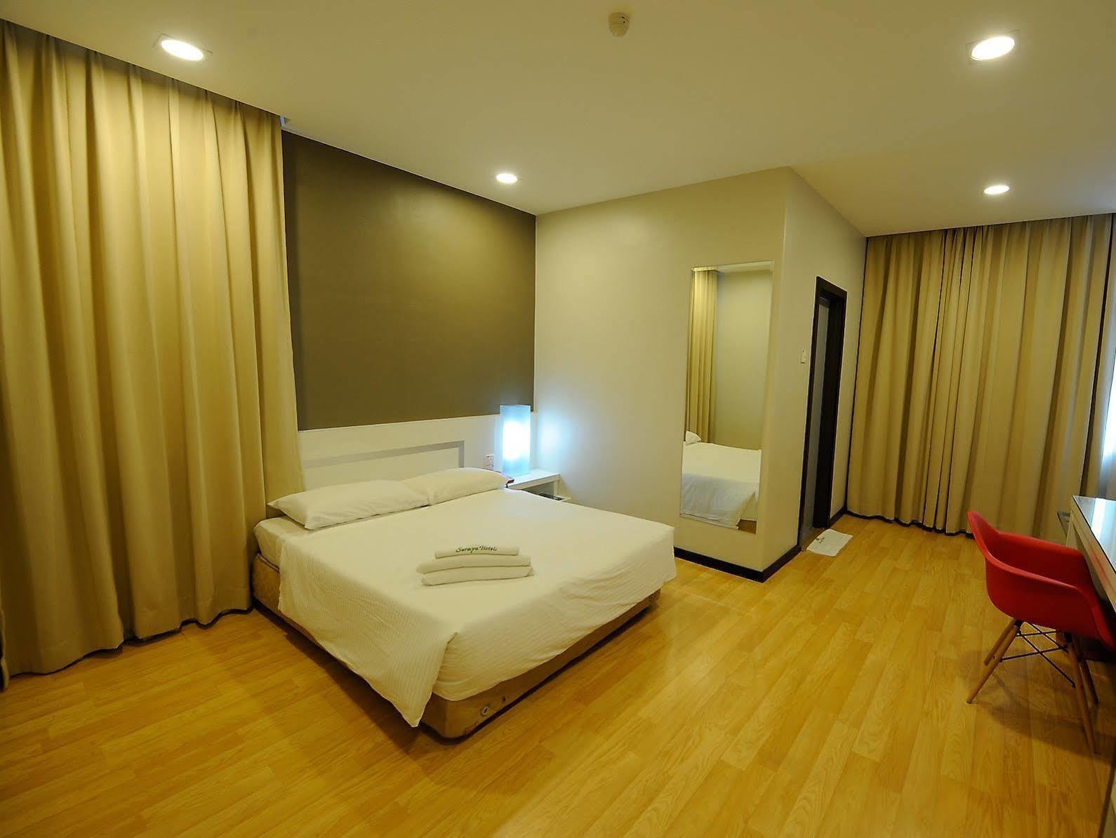 Oyo 232 The Suraya Hotel Kuantan Extérieur photo