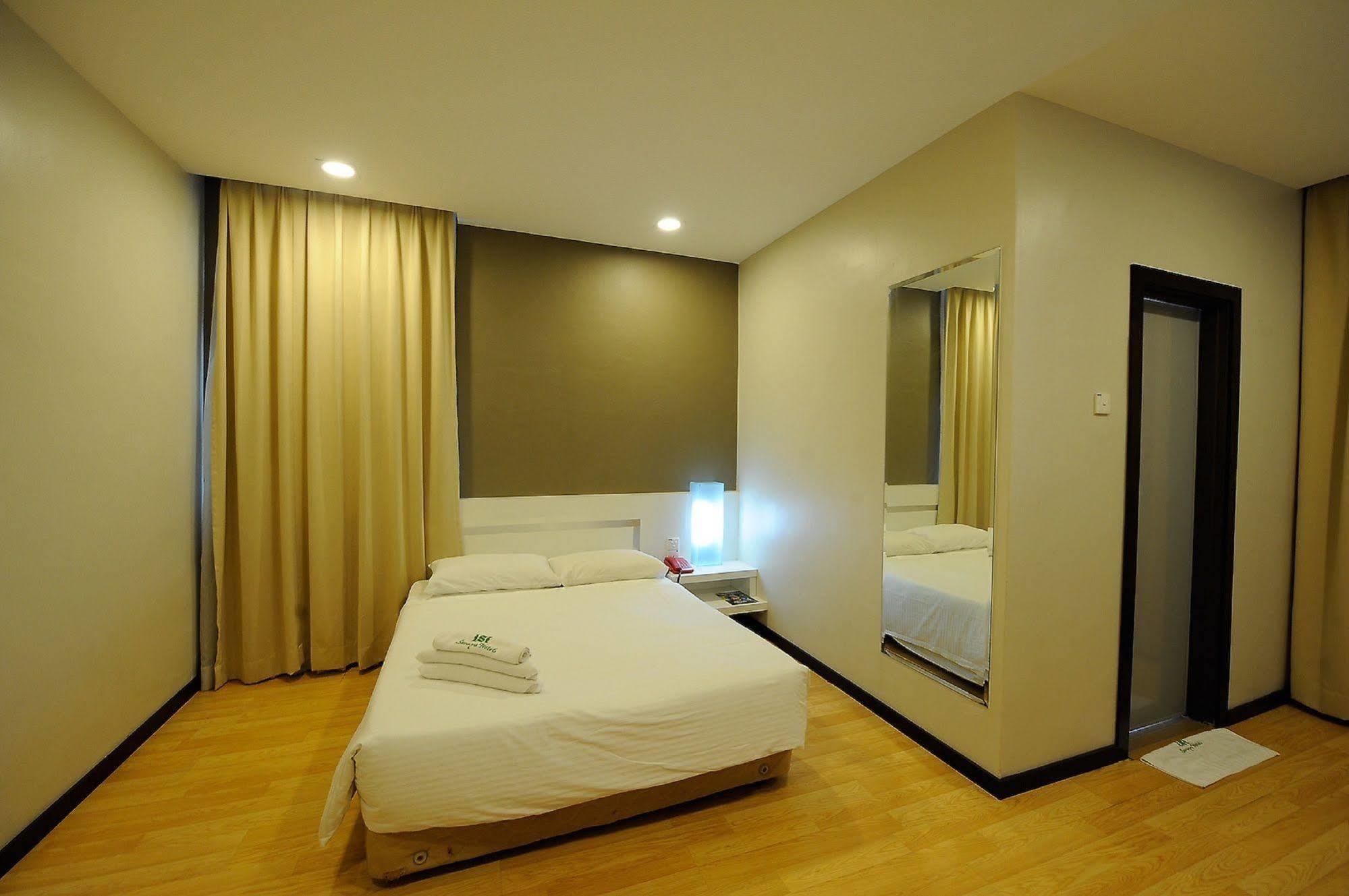 Oyo 232 The Suraya Hotel Kuantan Extérieur photo