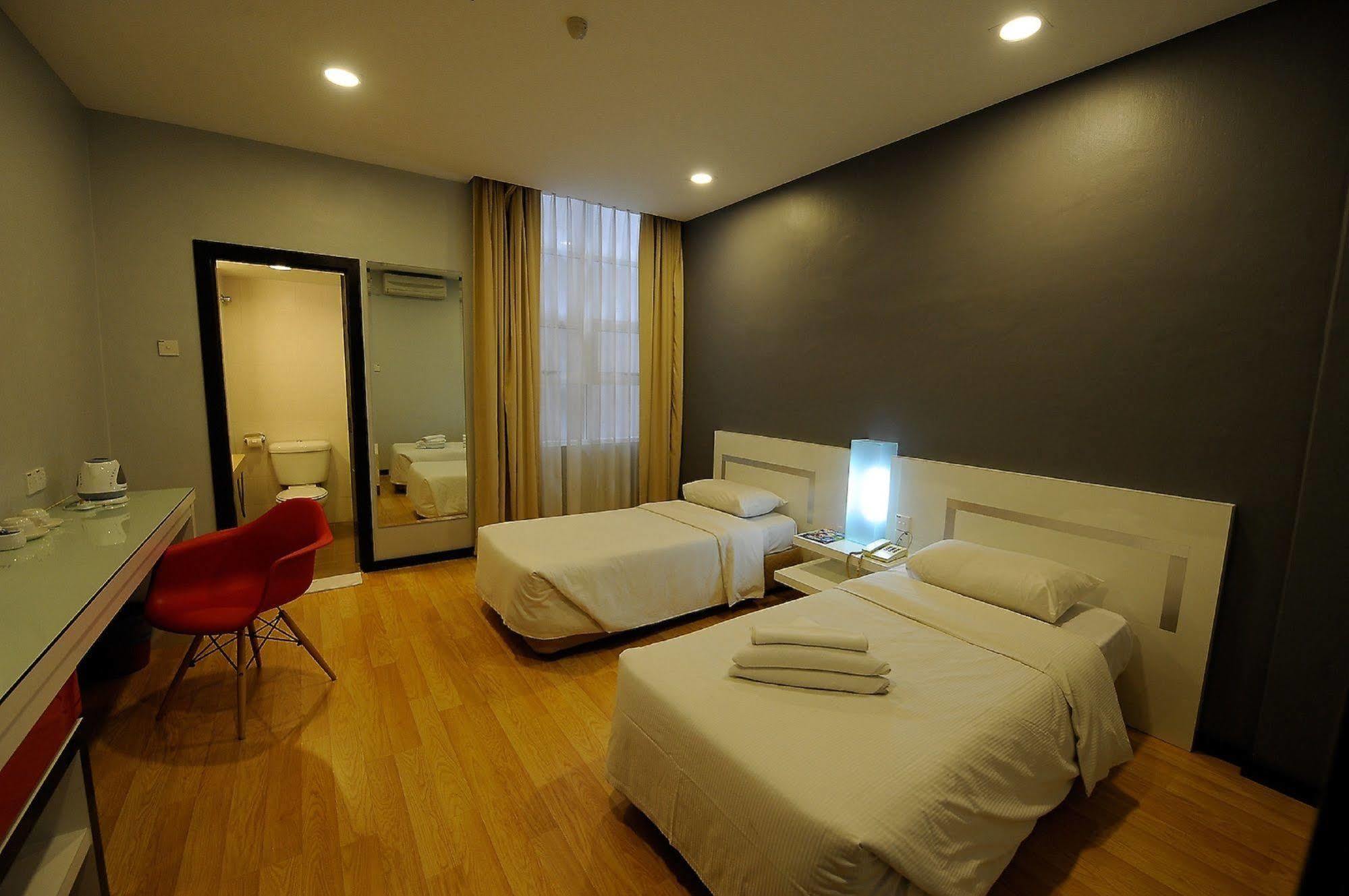Oyo 232 The Suraya Hotel Kuantan Extérieur photo