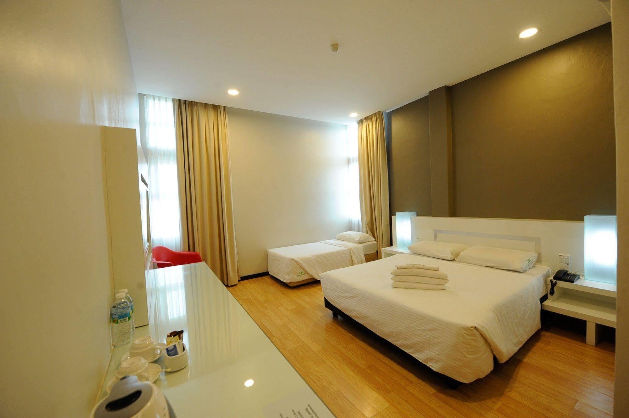 Oyo 232 The Suraya Hotel Kuantan Extérieur photo