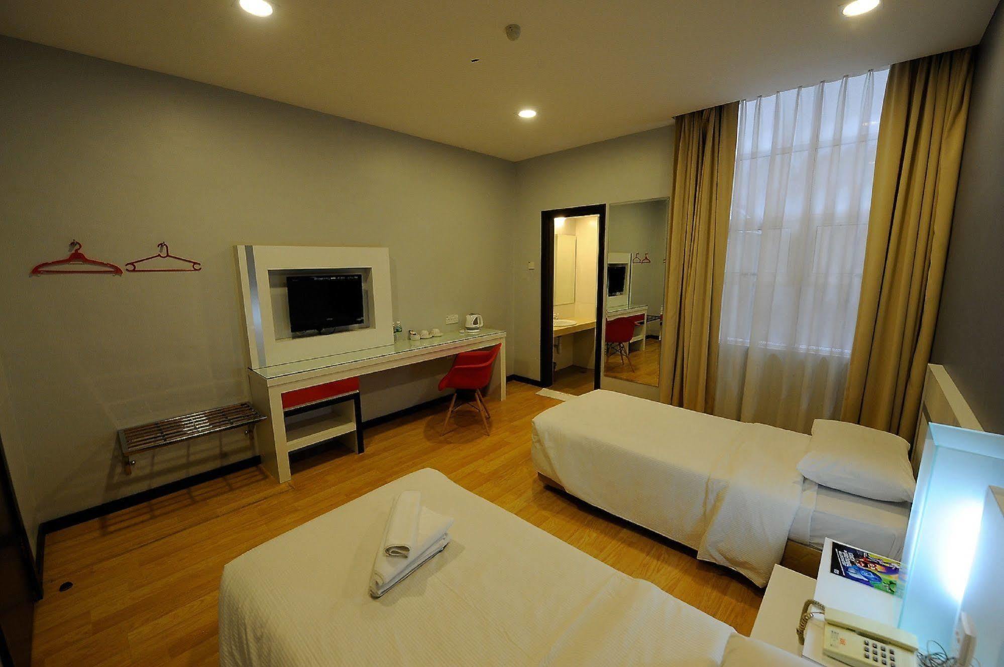 Oyo 232 The Suraya Hotel Kuantan Extérieur photo
